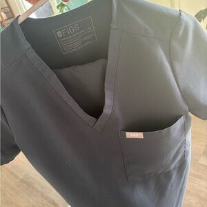 Figs Catarina scrub top navy